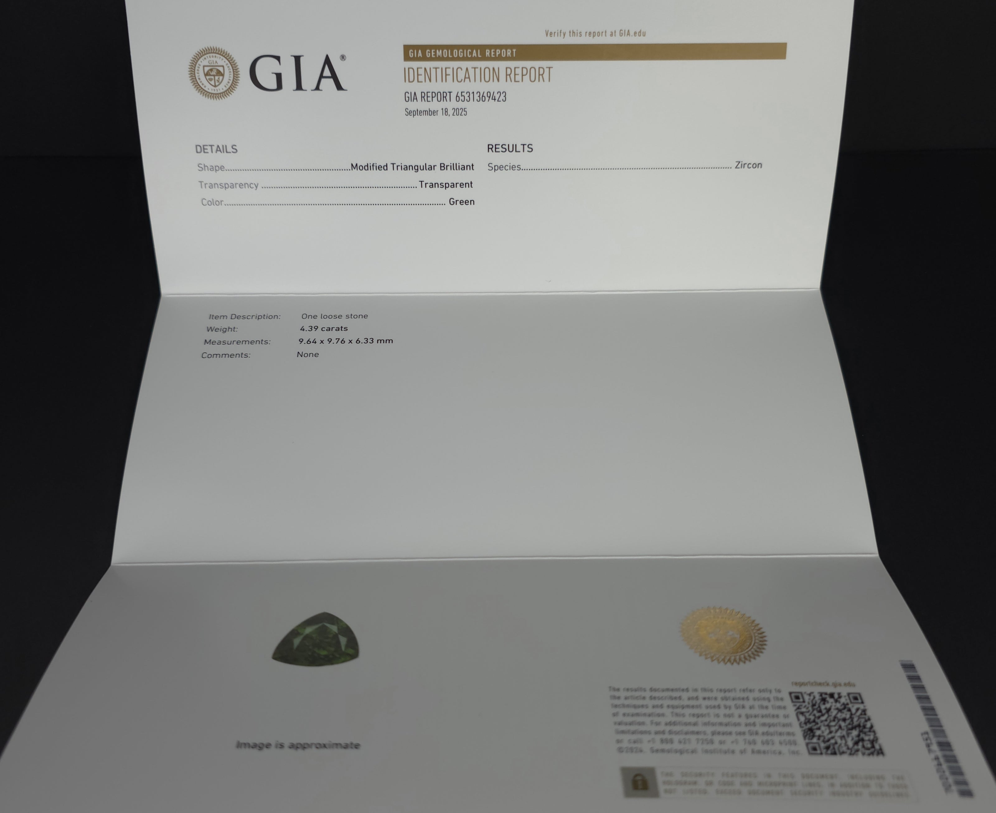 [ 4.39-Carat ] Zircon