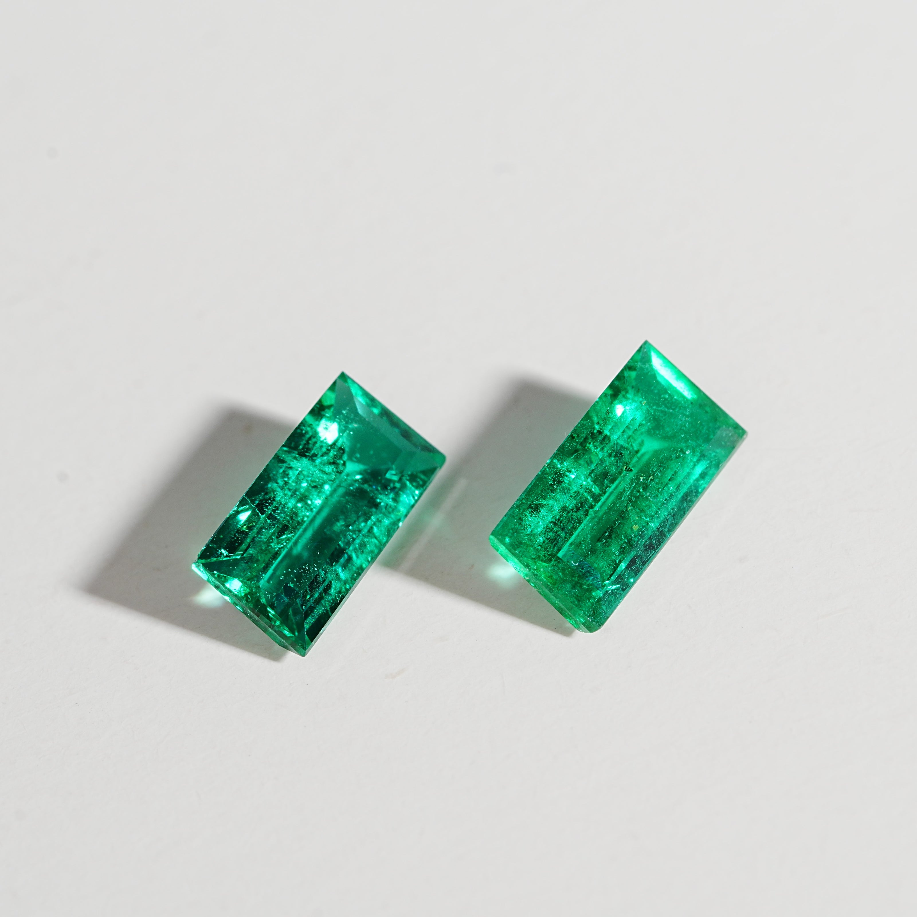 [ 2.09-Carat ] Emerald Pair