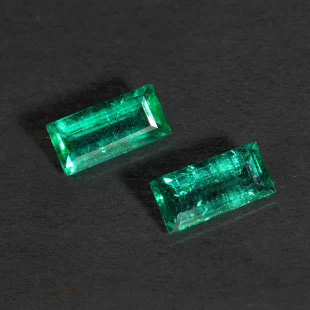 [ 2.09-Carat ] Emerald Pair