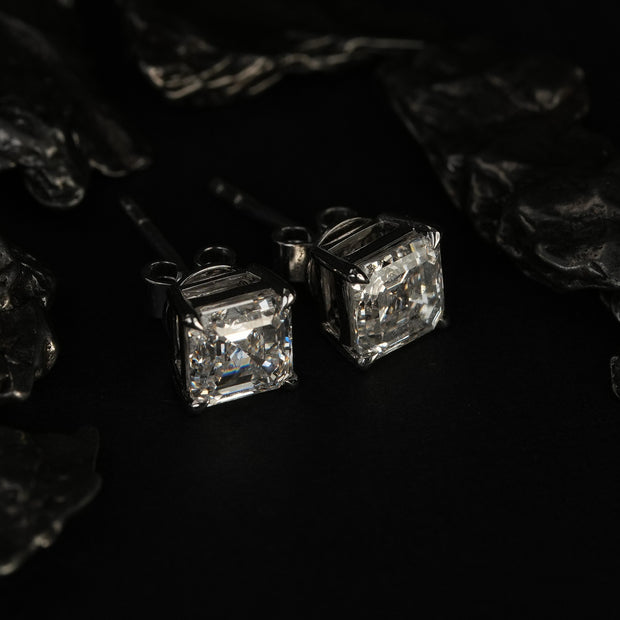 [ 18K White Gold Studs ] : : [ 2-Carat ] Lab Diamond Pair