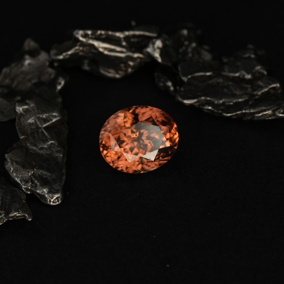 [ 8.49-Carat ] Zircon