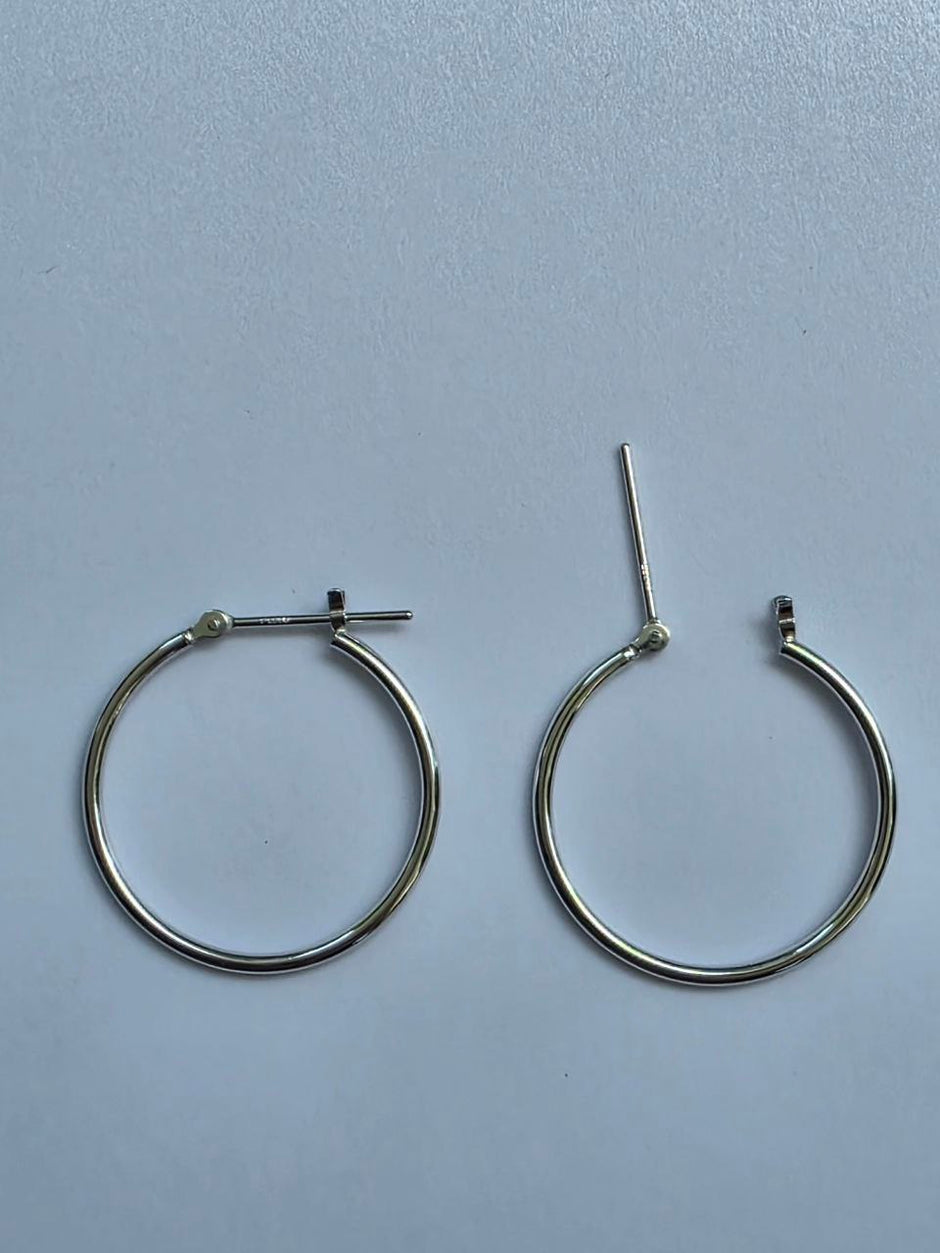 Платиновые серьги-кольца 1,5x25